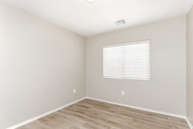 Building Photo - 92 El Castillo Ct