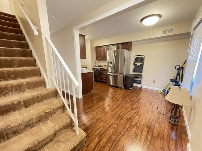 Primary Photo - 648 Carriage Cir