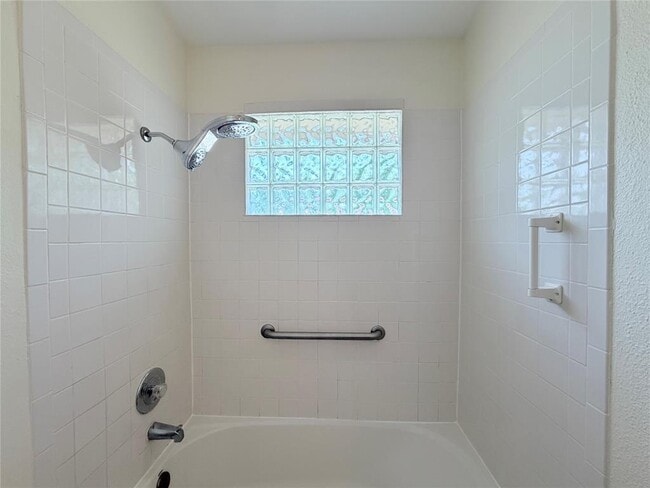 Building Photo - 1703 Hatch Rd