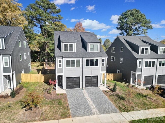 Building Photo - 2432 Arty Ave