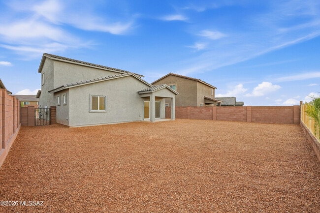 Building Photo - 8774 S Cir. Generoso