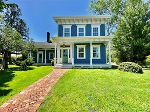 Building Photo - 1685 Peconic Ln