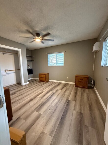 Building Photo - 600 NE 3rd St