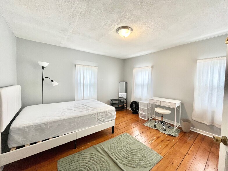 Building Photo - 10R Gardner St