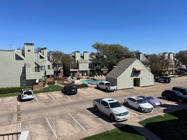 Building Photo - 3125 Sondra Dr