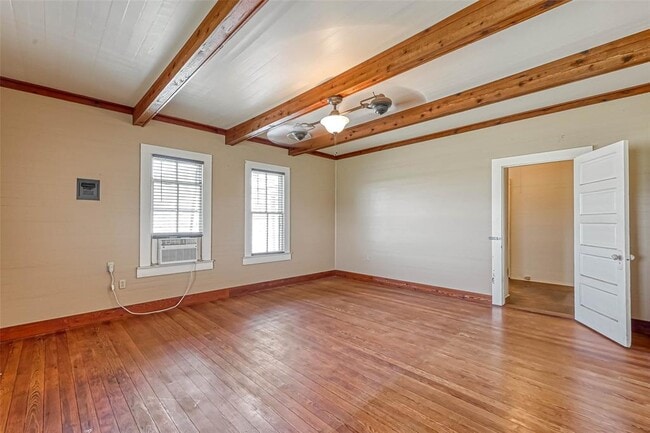Building Photo - 6143 Kamas Ln