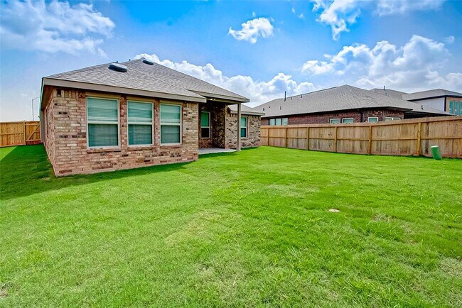 Building Photo - 2323 Green Kale Dr