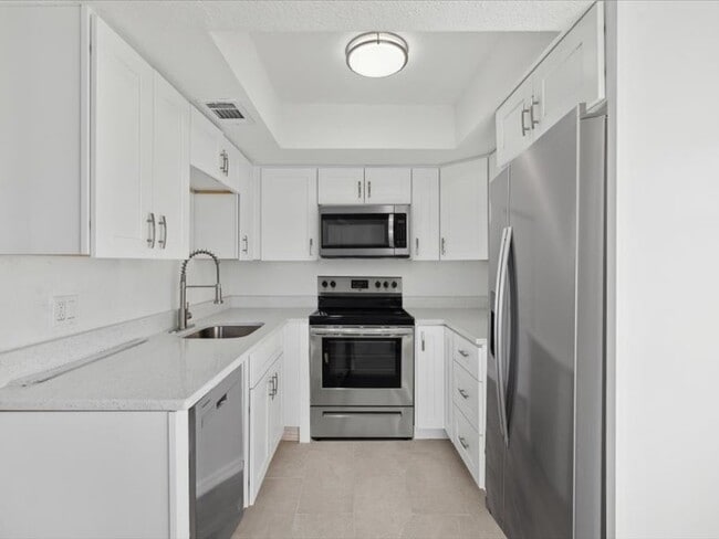 Building Photo - 16200 Dublin Cir