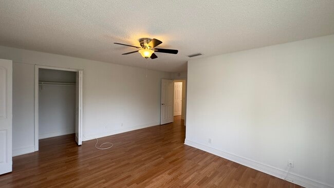 Building Photo - 5340 Bosque Ln