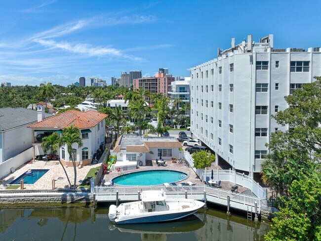 Building Photo - 1770 E Las Olas Blvd