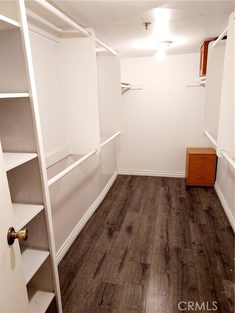 Building Photo - 10660 Wilshire Blvd