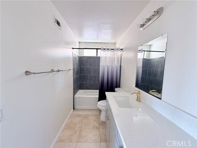 Building Photo - 1360 N Hacienda Dr
