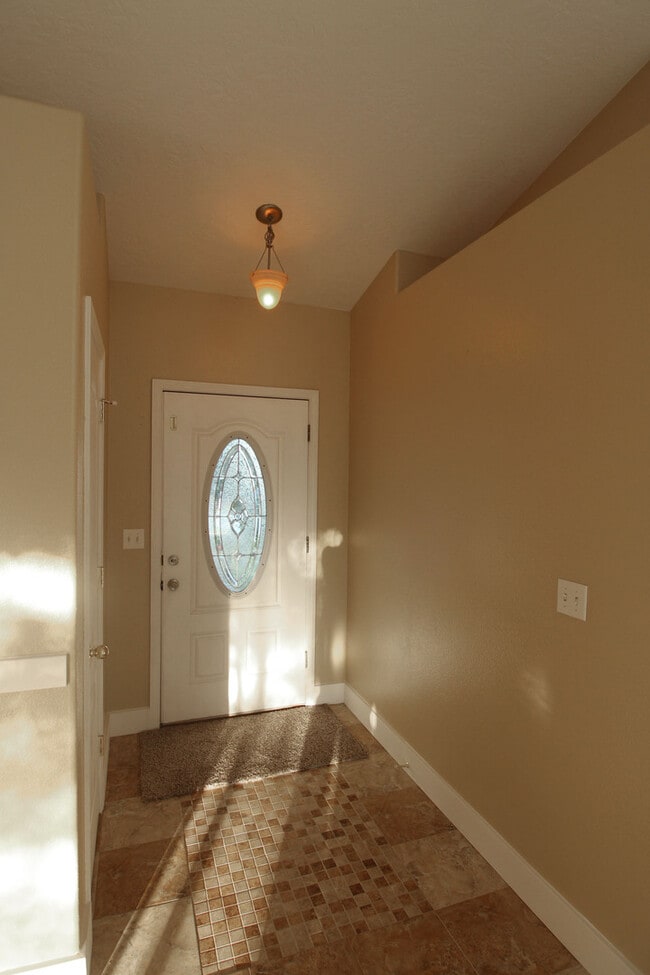 Building Photo - 3BR 2BA Contemporary Living - Meridian