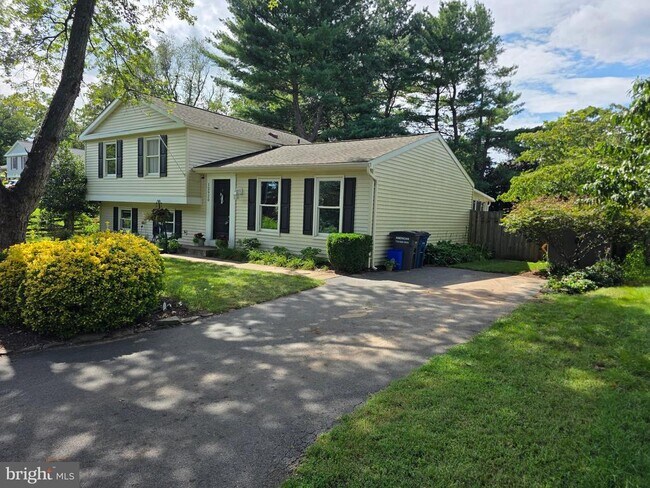 Building Photo - 12920 Framingham Ct