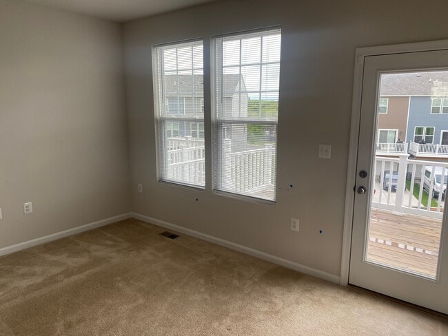 Building Photo - 36 Anthem St