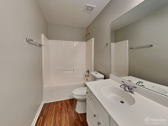 Building Photo - 3124 Delacorte Dr