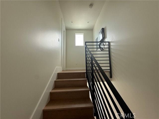 Building Photo - 20953 Saticoy St