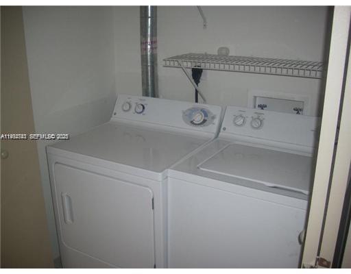 Building Photo - 2001 Biscayne Blvd