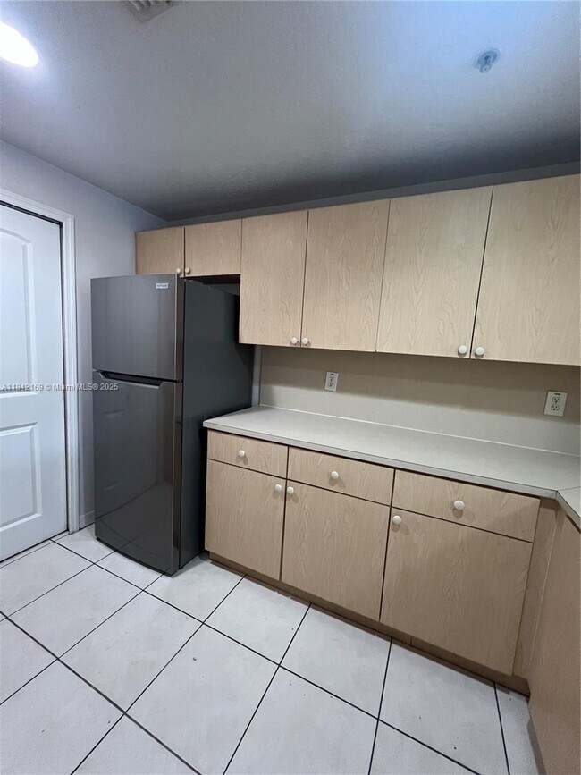 Building Photo - 6340 NW 114th Ave