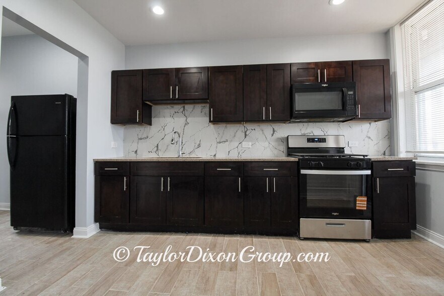 Building Photo - 5409 S Indiana Ave