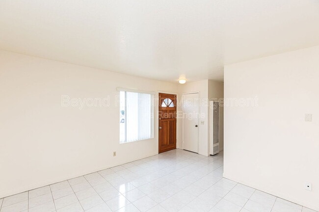 Building Photo - 8740 Flanders Dr