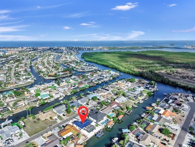 Building Photo - 6515 Santiago Ct