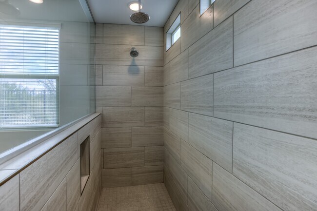 Building Photo - 5545 S Adero Cyn Trl