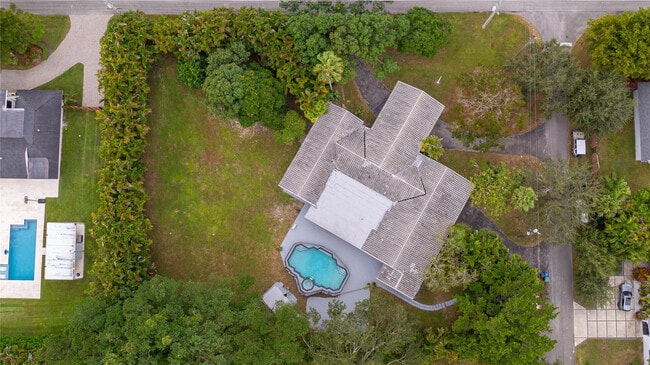 Building Photo - 13401 SW 83rd Ave