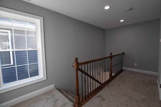 Building Photo - 3220 Regal Pl