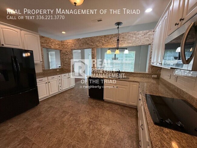 Building Photo - 6106 Boxelder Cove