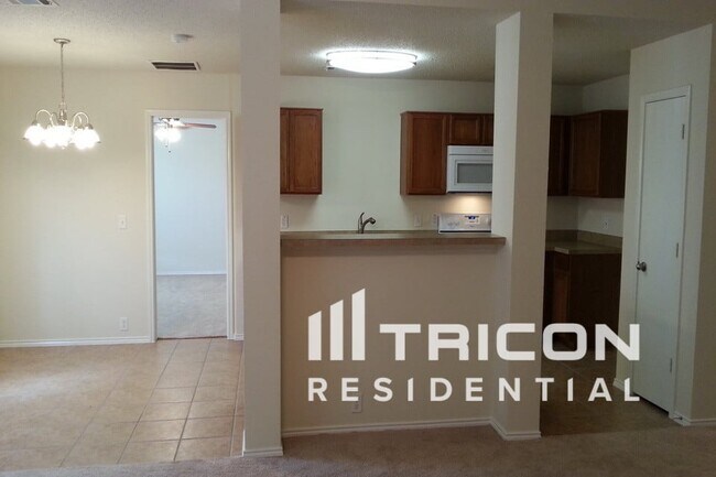 Building Photo - 704 River Run Dr
