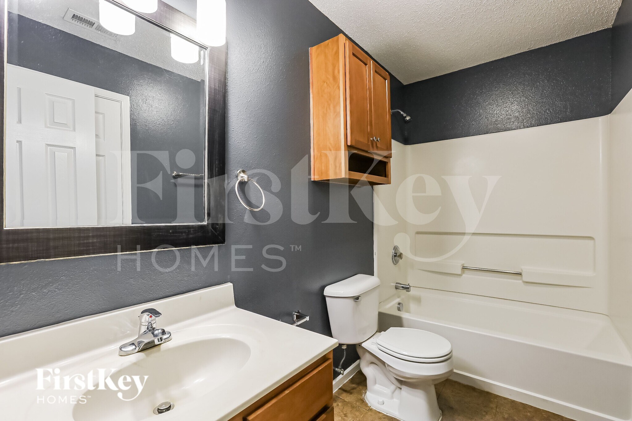 Building Photo - 10735 Cyrus Dr