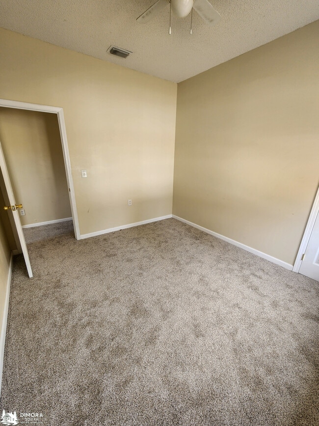 Building Photo - 501 S Presley St