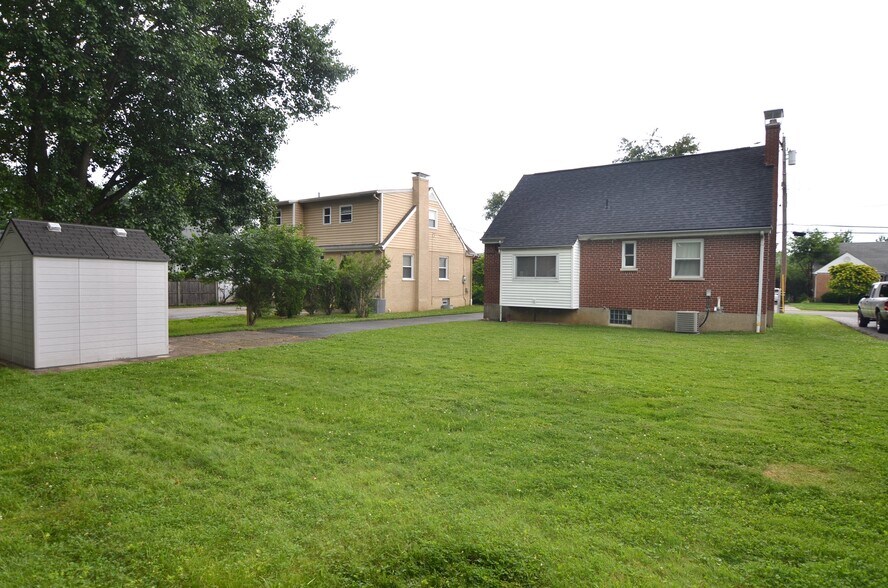 Building Photo - 4625 Orchard Ln
