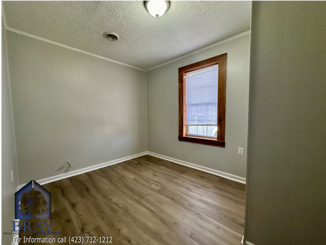 Building Photo - 2BR Kingsport Cottage