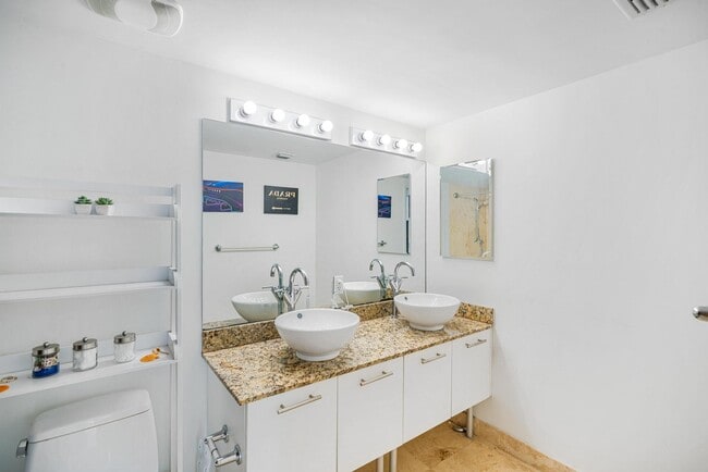 Building Photo - 41 SE 5th St