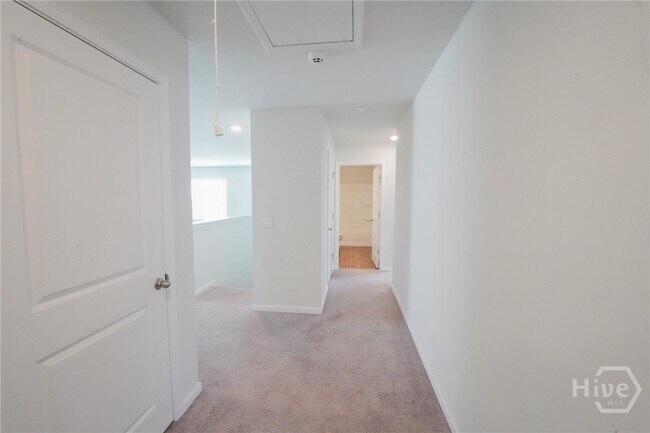 Building Photo - 103 Skylark Rd