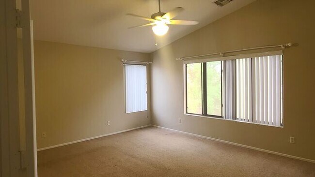 Building Photo - 5-bedroom in the heart of Gilbert