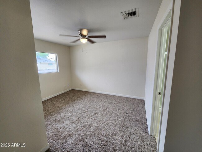 Building Photo - 4569 S Mill Ave