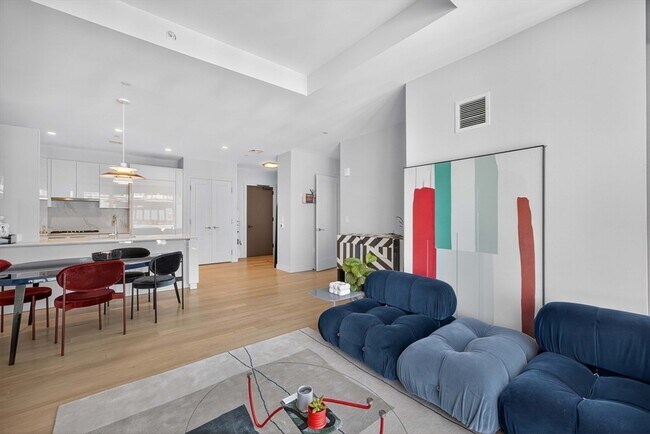 Building Photo - 135 Seaport Blvd