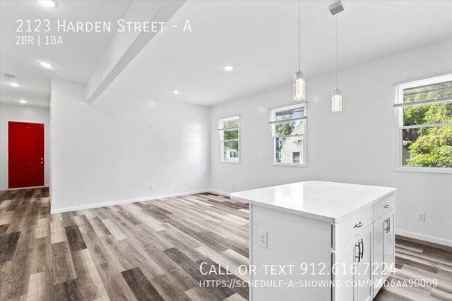 Building Photo - 2123 Harden St