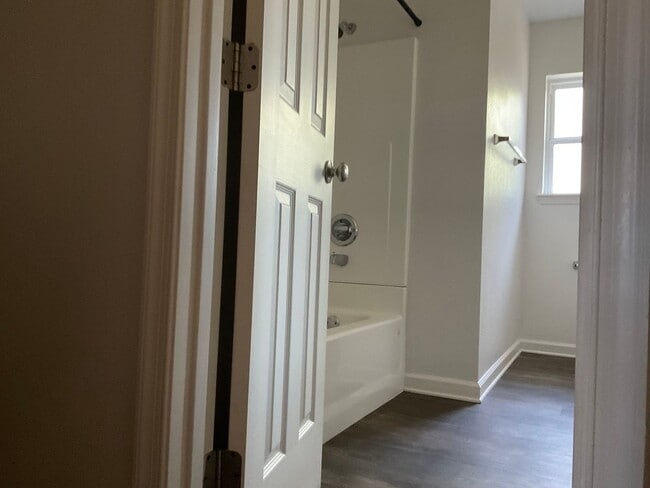 Building Photo - $1,200.00 Move-in-Special