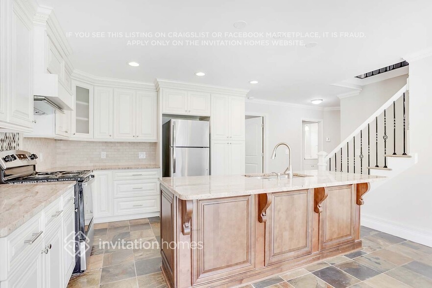Building Photo - 1522 Oakmoor Pl