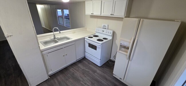 Building Photo - 8364 Cedar St