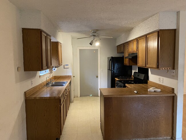 Building Photo - 9009 Wagtail Dr
