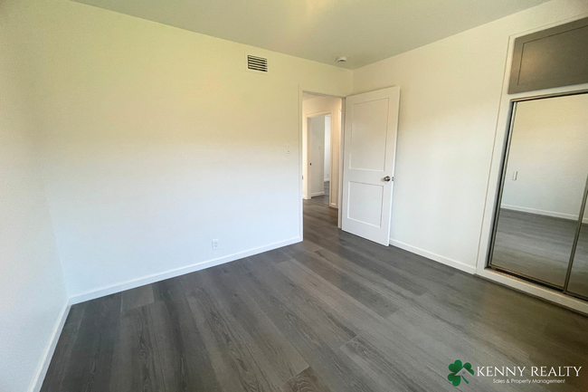 Building Photo - Fully Remodeled 3 Bedroom Home in Sunshine...