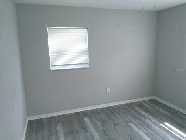 Building Photo - 6041 43rd Ave N