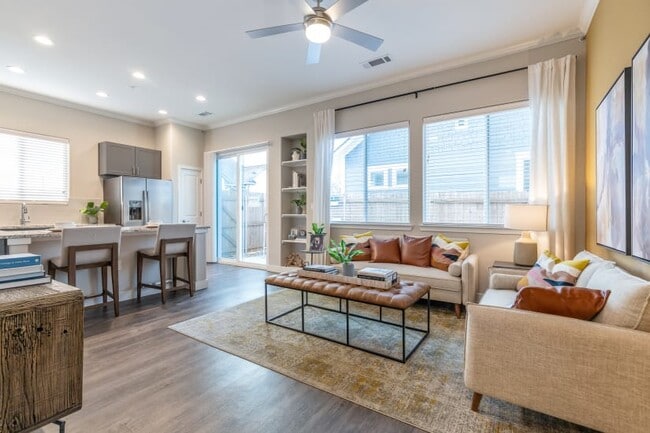 Building Photo - Breeze Street, Justin, TX 76247 - 2 BR 2 BA house