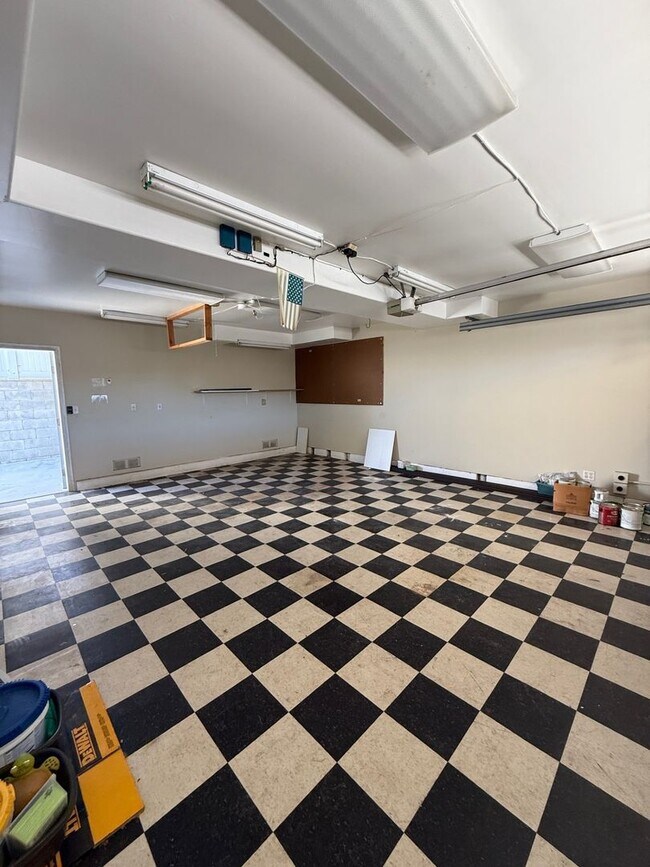 Building Photo - Washington Duplex
