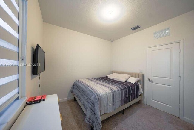 Building Photo - 12869 SW 233rd Terrace